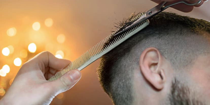 Pánský střih včetně mytí a stylingu ve studiu Ostří Makové panenky
