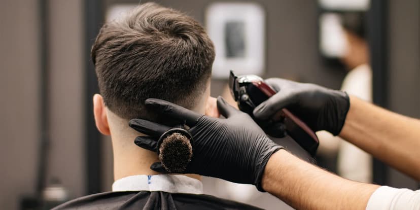 Pánské kadeřnictví: barber střih, základní střih strojkem nebo dětský sestřih