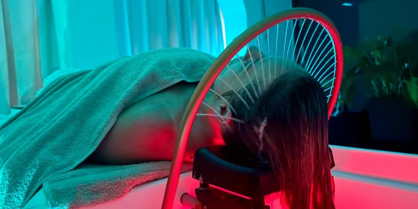 Hloubková péče o vlasovou pokožku: head spa balíčky i s masáží podle výběru
