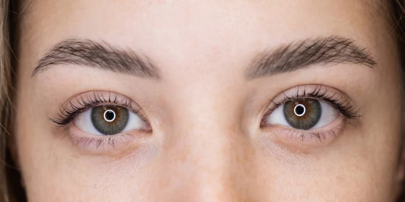 Vytvarujte a vyživte své obočí a řasy: laminace i lash lifting