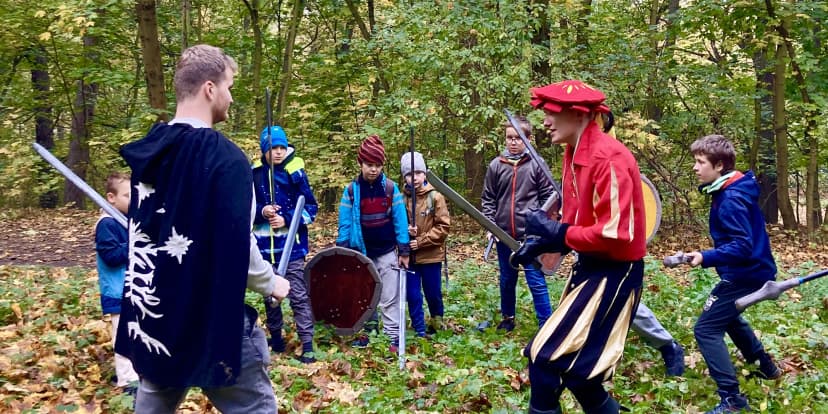 Letní příměstský fantasy tábor pro děti v Praze: dobrodružství a týmové hry