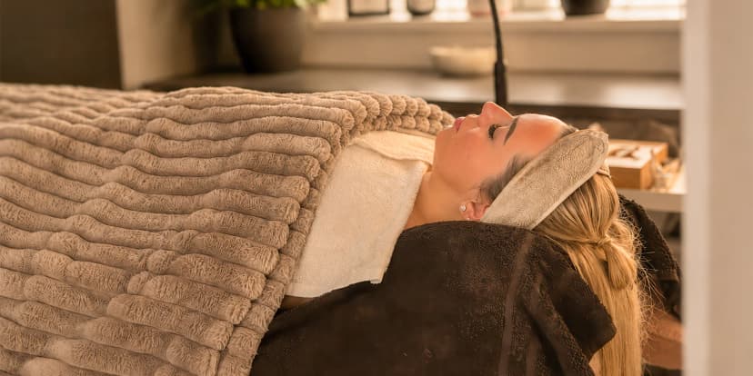 Probiotické kosmetické ošetření pleti Pure restart či péče pro mladistvé, 50–75 min.