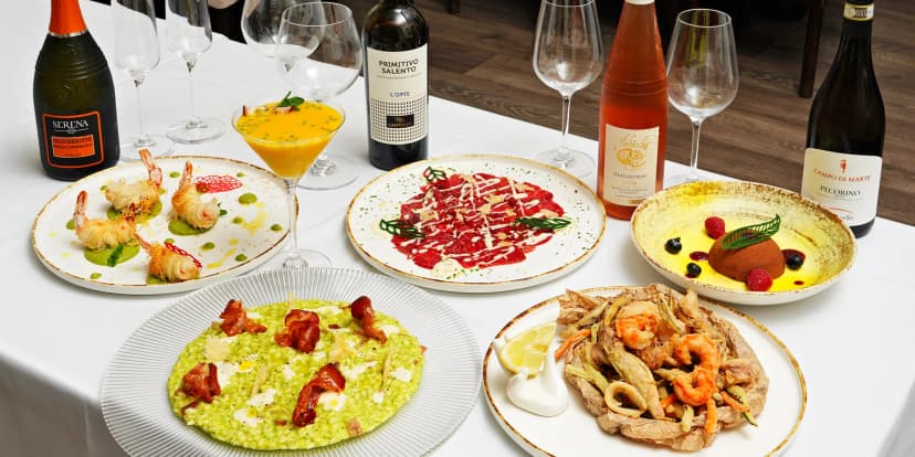3chodové menu pro dva i vinné párování: hovězí carpaccio, krevety i sorbet