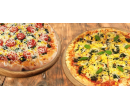 Dvě 32cm pizzy podle výběru s dovozem | Slevomat