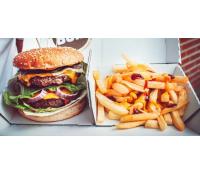 Napěchovaný hovězí burger a hranolky | Slevomat