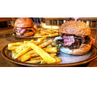 2 × 250g hovězí burger + hranolky | Slevomat