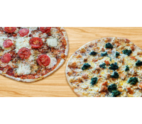Dvě pizzy čerstvě vytažené z pece  | Slevomat