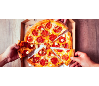 2 křupavé pizzy dle výběru s doručením | Slevomat
