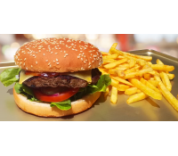 Pořádný burger dle výběru a hranolky | Slevomat