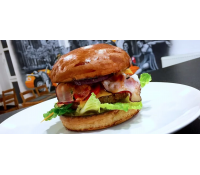Parádní Delicate burger menu  | Slevomat