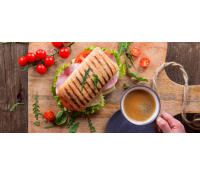 Křupavé panini výběrem ze 3 druhů a káva  | Slevomat