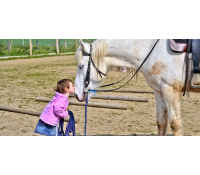 Hrátky se zvířátky na farmě a jízda na koni | Slevomat
